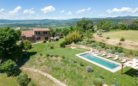 Montecavallo: Nuage, Ciel, Plante, Arbre, Lot Terre, Design Urbain, Paysage Naturel, Zone Résidentielle, Immobilier, Herbe