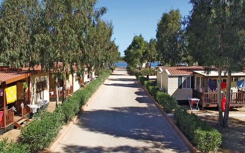 Alghero 636: L'Eau, Ciel, Propriété, Piscine, Bleu Azur, Nuage, Station Balnéaire, Mobilier De Jardin, Plante, Arbre