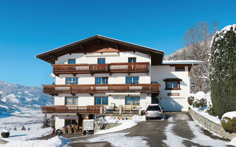 Moidl: Propriété, Neige, L'Hiver, Maison, Bâtiment, Architecture, Zone Résidentielle, Appartement, Immobilier, Ville