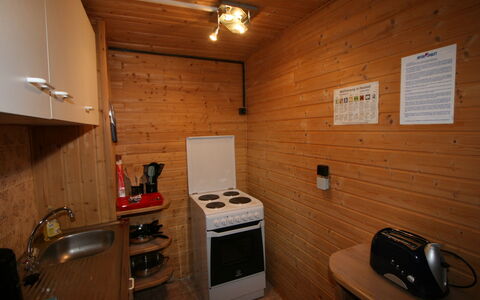 Schöser: Propriété, Appareil De Cuisine, Bois, Cabinetry, Électroménager, Sol, Sol, Comptoir, Cuisinière, Le Fourneau