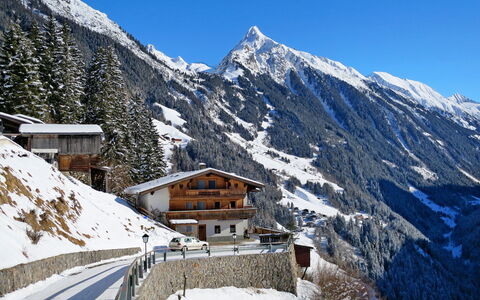 Hochwart: Montagnes Relief, Montagne, Neige, L'Hiver, Chaîne De Montagnes, Village De Montagne, Alpes, Station De Montagne, Ciel, Crête