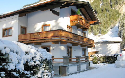 Babsi: L'Hiver, Propriété, Neige, Maison, Domicile, Bâtiment, Immobilier, Village De Montagne, Façade, Architecture