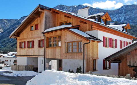 Mantel: Ciel, Montagne, Bâtiment, Neige, Propriété, Fenêtre, Maison, Pente, Gelé, Bois