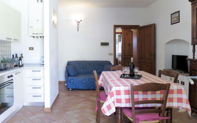 Magnolia 649.2: Pièce, Propriété, Meubles, Bâtiment, Sol, Design Intérieur, Maison, Immobilier, Table, Cuisine