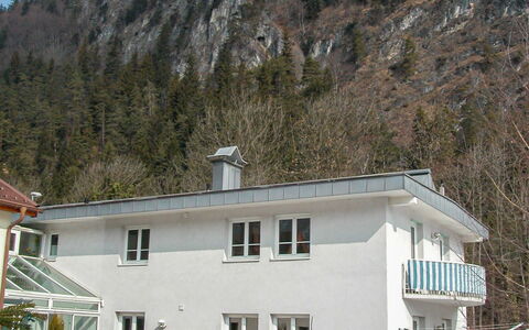 Dobler: Ciel, Plante, Bâtiment, Montagne, Fenêtre, Nuage, La Nature, Maison, Arbre, Porte