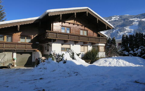 Josef: Ciel, Neige, Propriété, Plante, Montagne, Fenêtre, Bâtiment, Pente, Maison, Arbre
