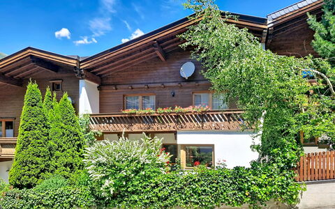Beate: Maison, Arbuste, Domicile, Zone Résidentielle, Chalet, Jardin, Couverture De Sol, Cour, Biens