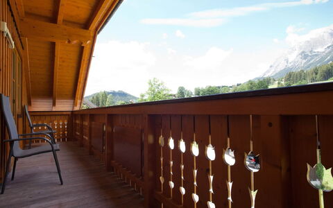 Ramsau am Dachstein 616: Bois, Dur, Tache De Bois, Accueil Escrime, Ombre, Porche, Accoudoir, Balustre, Clôture