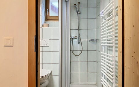 Les Cimes: Bois, Sol, Sol, Design Intérieur, Pièce, Luminaire Plomberie, Porte, Salle De Bains, Plafond, Appartement