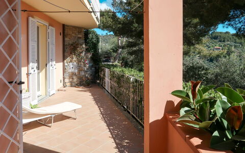 Zenzero e Cannella: Mobilier De Jardin, Ombre, Balcon, Porche, Eco Hôtel, Chaise, Tableau De Plein Air, Tache De Bois, Table Cuisine Et Salle A Manger, Villa