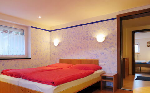 Faulhaber: Chambre, Pièce, Meubles, Lit, Design Intérieur, Propriété, Cadre De Lit, Mur, Matelas, Drap De Lit