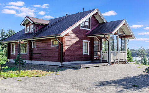 Villa Hymy: Lit, Meubles, Chambre, Design Intérieur, Literie, Drap De Lit, Sol, Bois, Sol, Pièce