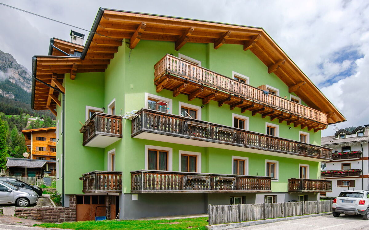 Pozza di Fassa 653