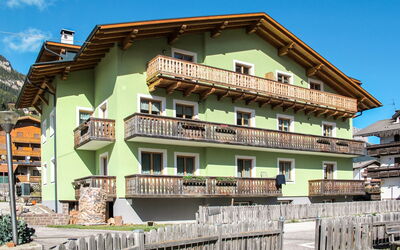 Pozza di Fassa 653