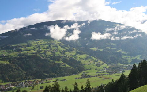 Gangerhof: Nuage, Ciel, Montagne, Écorégion, Plante, Paysage Naturel, Arbre, Pente, Végétation, Lumière Du Soleil