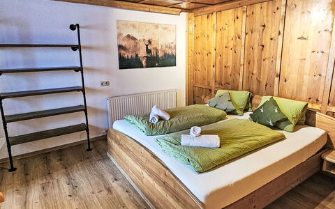 Apart 14: Lit, Design Intérieur, Chambre, Sol, Sol, Meubles, Bois, Drap De Lit, Literie, Pièce
