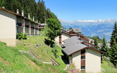 Thyon-Les Collons 626: Montagnes Relief, Montagne, Propriété, Maison, Chaîne De Montagnes, Alpes, Station De Montagne, Immobilier, Village De Montagne, Architecture