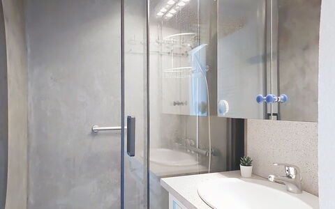 Capbreton 750: Luminaire Plomberie, Salle De Bains, Mur, Sol, Design Intérieur, Sol, Robinet, Lavabo, Évier, Plomberie