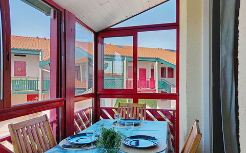 Capbreton 750: Bois, Domicile, Composite, Porche, Peindre, Balcon, Tache De Bois, Daylighting