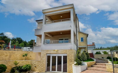 Sea Front Villa Lucija