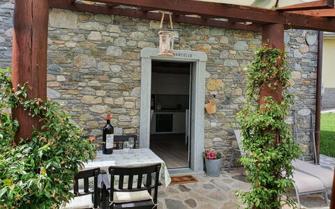 Marcello: Plante, Bâtiment, Propriété, Fleur, Porte, Plante D'Appartement, Bois, Pot De Fleur, Brickwork, Design Intérieur