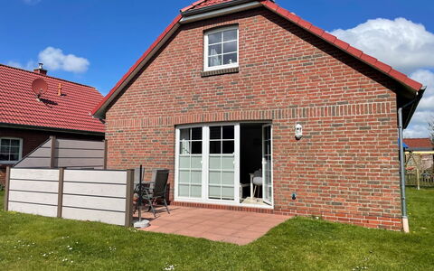 Friesenperle: Ciel, Nuage, Bâtiment, Propriété, Fenêtre, Bois, Maison, Arbre, Brickwork, Lot Terre