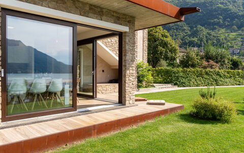 Brezza di Lago: Plante, Propriété, Ombre, Bois, Lot Terre, Herbe, Arbre, Bâtiment, Zone Résidentielle, Paysage
