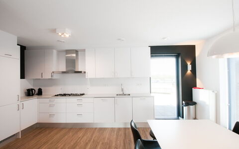 Oesterdam Resort: Cabinetry, Bâtiment, Meubles, Comptoir, Bois, Cuisine, Tiroir, Sol, Sol