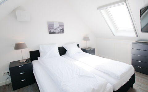 Oesterdam Resort: Chambre, Pièce, Lit, Meubles, Blanc, Propriété, Drap De Lit, Cadre De Lit, Design Intérieur, Literie