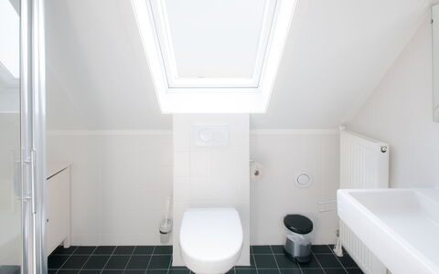 Oesterdam Resort: Propriété, Salle De Bains, Pièce, Toilette, Luminaire Plomberie, Architecture, Design Intérieur, Sol, Tuile, Siège De Toilette