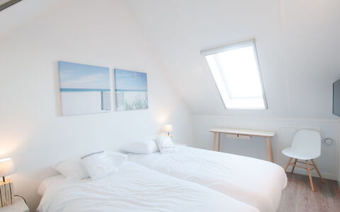Oesterdam Resort: Chambre, Pièce, Meubles, Lit, Propriété, Drap De Lit, Cadre De Lit, Design Intérieur, Mur, Literie