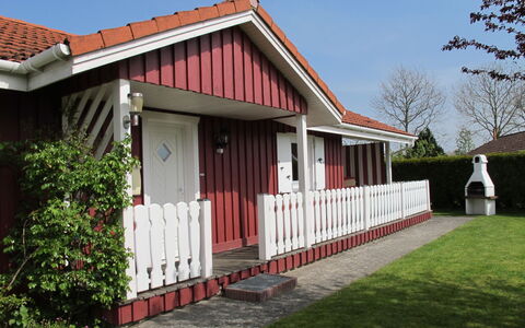 Martin: Plante, Ciel, Bâtiment, Fenêtre, Lot Terre, Architecture, Chalet, Bois, Zone Résidentielle, Siding
