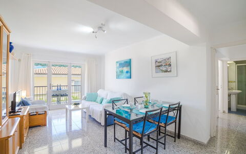 Los Girasoles: Pièce, Propriété, Meubles, Bâtiment, Design Intérieur, Immobilier, Plafond, Maison, Sol, Table