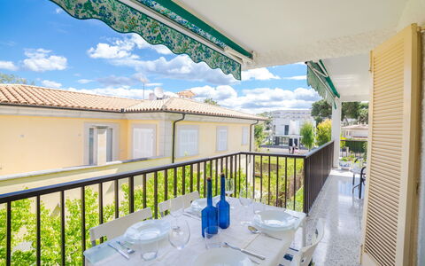 Los Girasoles: Propriété, Immobilier, Bâtiment, Maison, Pièce, Balcon, Domicile, Biens, Design Intérieur, Architecture