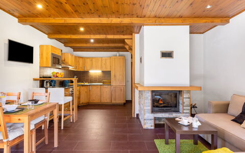 Bila Retreat with Pool: Meubles, Cabinetry, Table, Comptoir, Bois, Orange, Architecture, Design Intérieur, Cuisine, Sol
