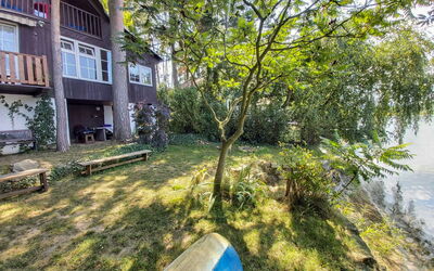 Pondside Retreat & Canoe