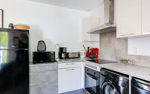 Villa Robinson: Propriété, Pièce, Cuisine, Comptoir, Cabinetry, Meubles, Principaux Appliance, Design Intérieur, Bâtiment, Immobilier