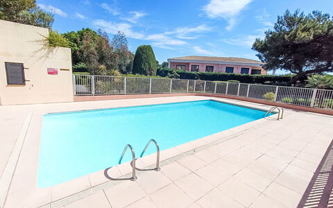 Résidence les Sangliers: Piscine, Zone Résidentielle, Recours, Mobilier De Jardin, Biens, Ombre, Hacienda, Aménagement Paysager, Jardin, Villa