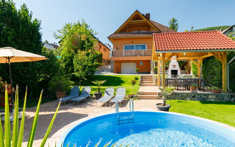 Beate: Piscine, Recours, Loisir, Eco Hôtel, Biens, Villa, Hacienda, Cour, Aménagement Paysager, Ferme