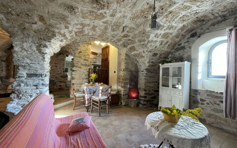 Il Mulino (Vlo207): Propriété, Meubles, Table, Bâtiment, Design Intérieur, Chaise, Sol, Fenêtre, Décoration, Sol