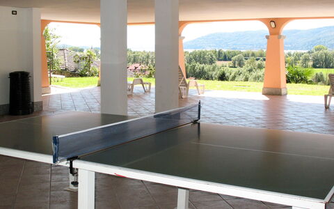 Fondotoce 601: Propriété, Ping Pong, Table, Pièce, Ombre, Sol, Meubles, Immobilier, Bâtiment, Porche