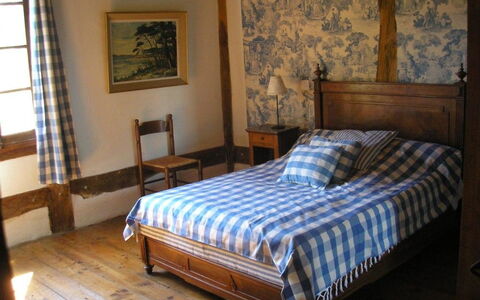 Hollebarde: Chambre, Lit, Meubles, Pièce, Drap De Lit, Propriété, Cadre De Lit, Literie, Sol, Design Intérieur