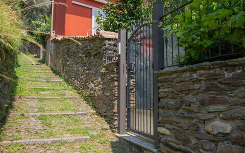 Casa Bel Sit: Mur, Mur De Pierre, Propriété, Le Fer, Brickwork, Clôture, Maison, Arbre, Paysage, Balustrade