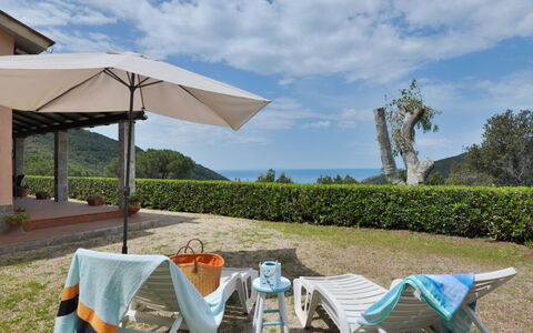 La Paradisa: Nuage, Ciel, Table, Propriété, Meubles, Plante, Communauté Des Plantes, Chaise, La Nature, Bleu Azur