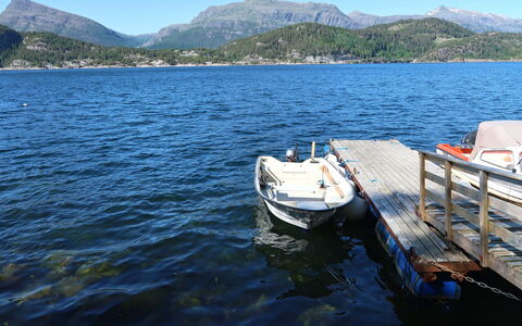 Sandvikfjellet: L'Eau, Ciel, Montagne, Ressources En Eau, Bateau, Navire, Bleu Azur, Bleu, Bateaux Et Nautique - Materiel Et Fournitures, Véhicule