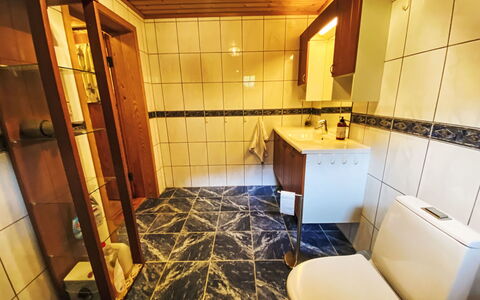 Strand: Design Intérieur, Jaune, Sol, Sol, Évier, Bois, Salle De Bains, Plafond