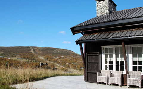 Havsdalsgrenda: Ciel, Nuage, Fenêtre, Plante, Bâtiment, Maison, Bois, Chalet, Paysage, Siding