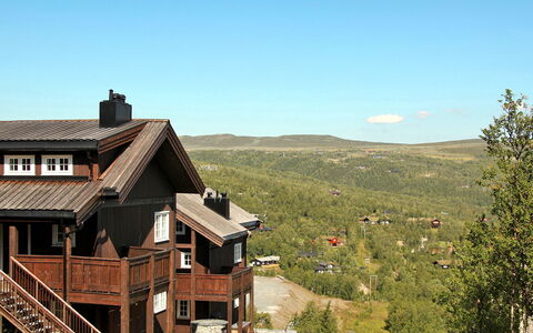 Havsdalsgrenda: Ciel, Propriété, Bâtiment, Plante, Fenêtre, Nuage, Montagne, Arbre, Montagnes, Bois