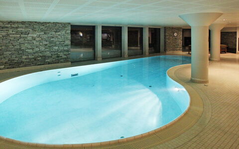 Havsdalsgrenda: L'Eau, Bâtiment, Bleu Azur, Piscine, Sol, Aqua, Ombre, Loisir, Composite