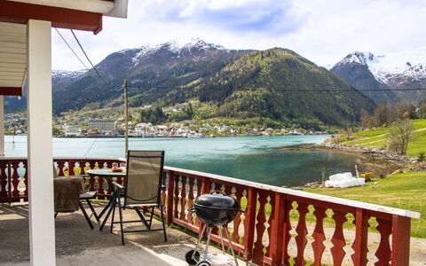 Naustvollen: Montagne, Colline, Montagnes, Vallée, Station De Montagne, Chaîne De Montagnes, Porche, Eco Hôtel, Recours